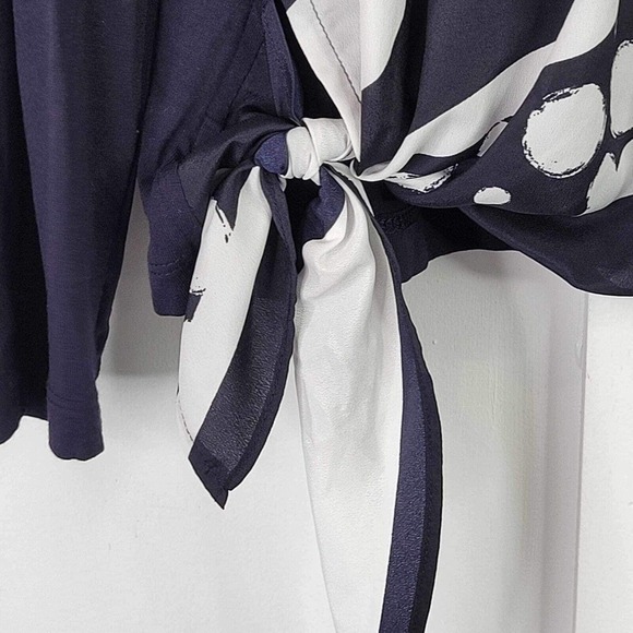 Chicos Tunic Women’s Blue White Top Size 1 US M Long Sleeve Tie Knot Nautical - Picture 4 of 9